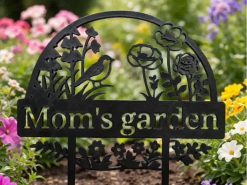 Garden Sign with spikes - Mom's garden