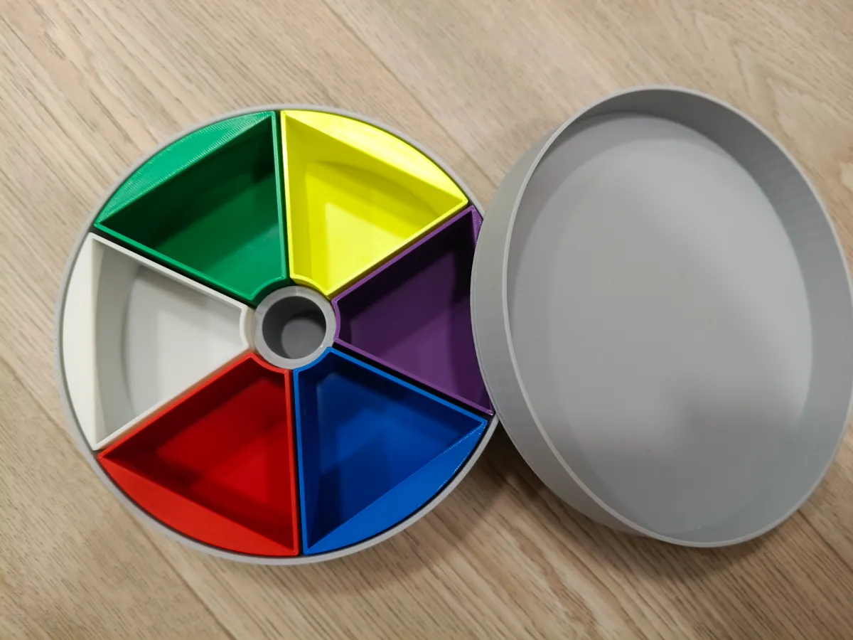 Round box with lid and six containers - Free 3D Print Model - MakerWorld