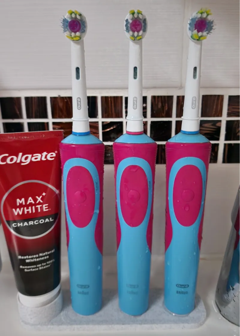Oral-B x3 + Toothpaste