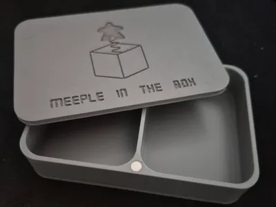 Storage Box with Magnetic Lid