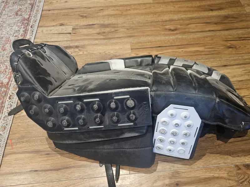 Goalie Pad Slider - Road Hockey