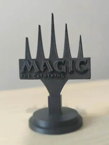 Modelo para impresión 3D: Magic The Gathering Trophy — vista de referencia 2