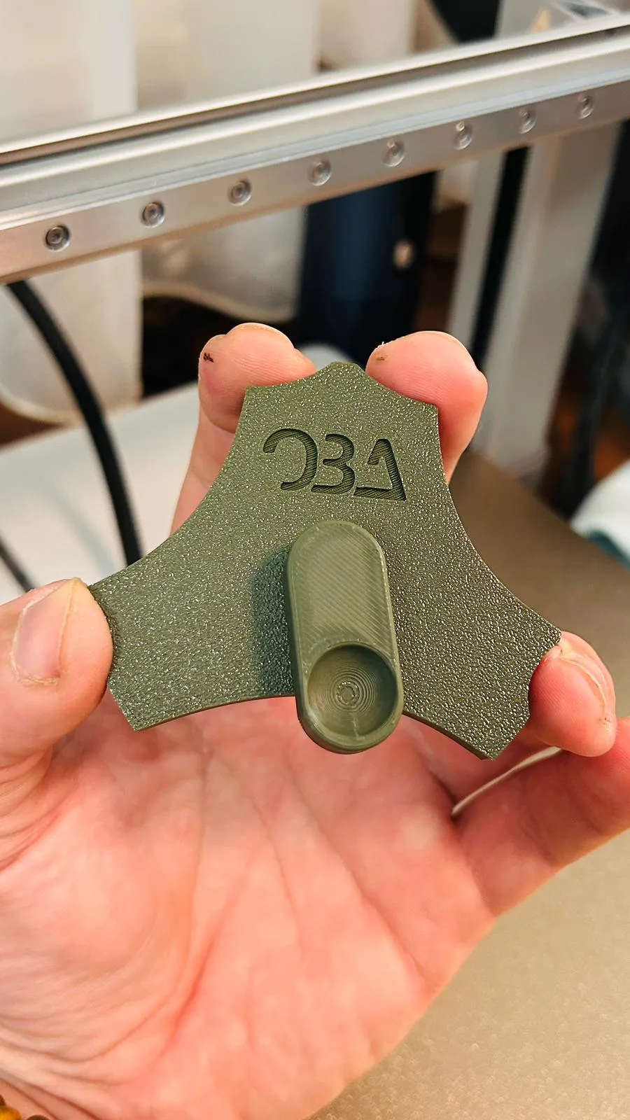 Hand wrap roller - backpack version - Free 3D Print Model - MakerWorld