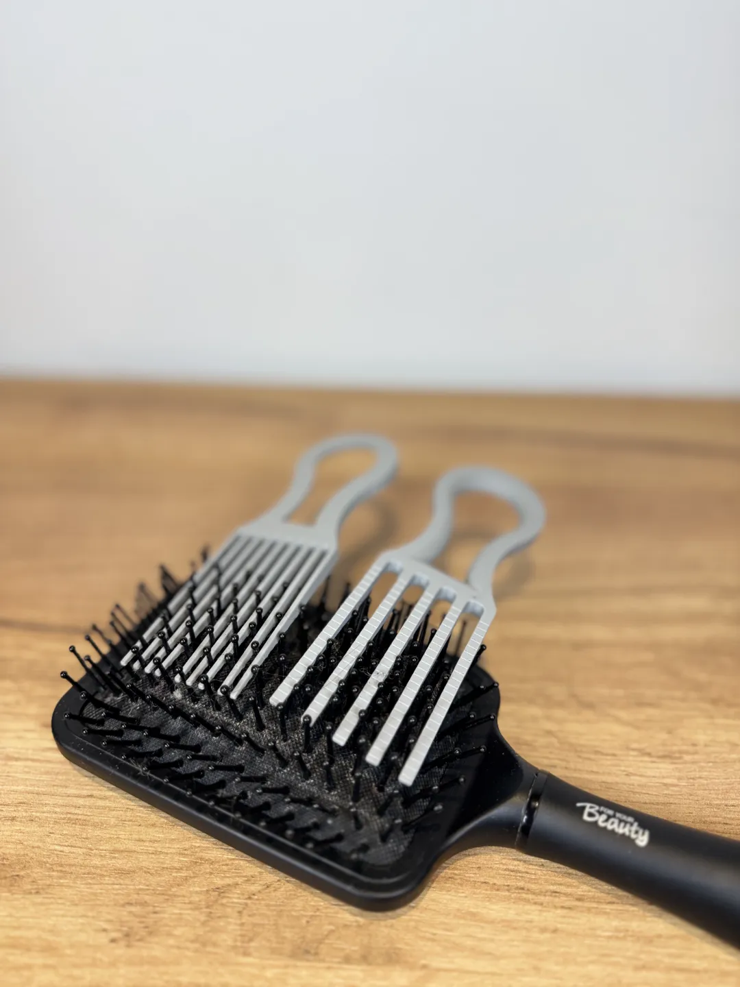 HairBrush Cleaner (Variable Sizes) view 3