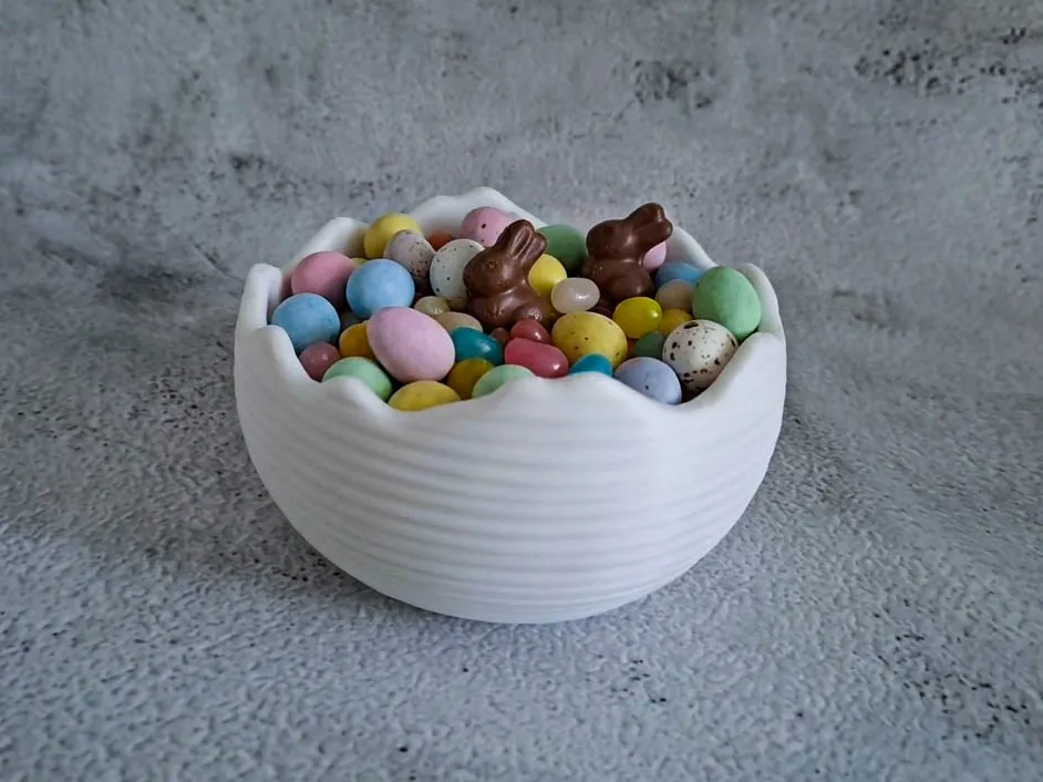 ''Cracked'' Eastern Egg Bowl - Free 3D Print Model - MakerWorld