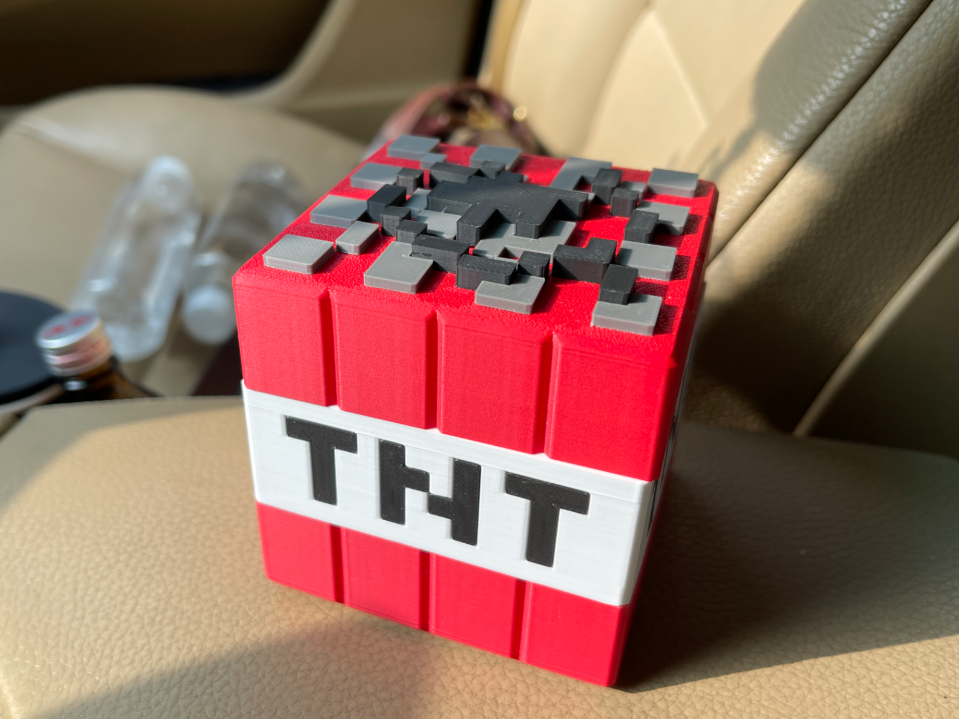 我的世界TNT旋盖收纳盒