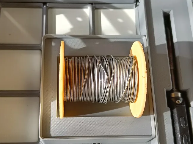 Gridfinity 2×2 Solder Spool Holder