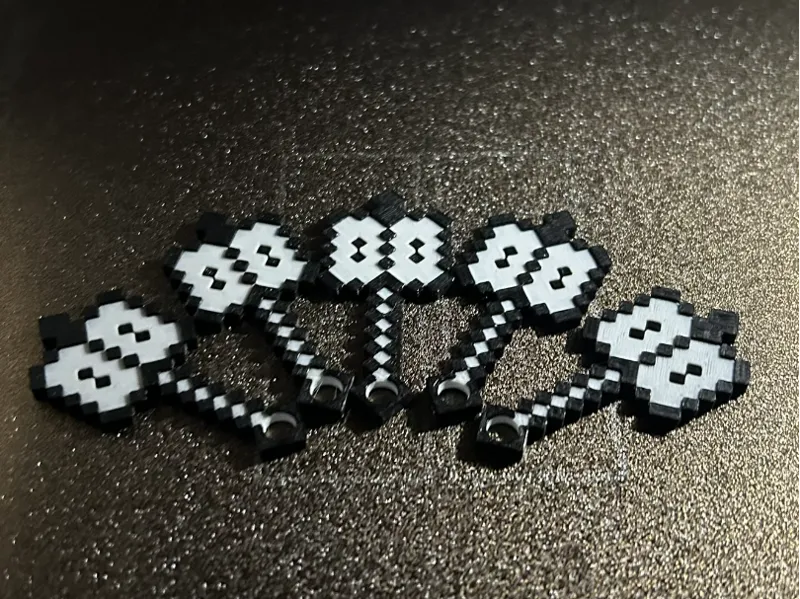 Minecraft Mace – Pixel Art Keychain / Fidget Toy