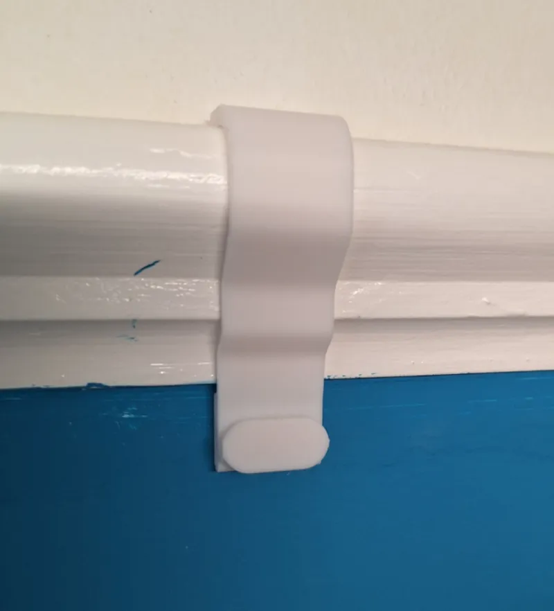 Picture rail hook