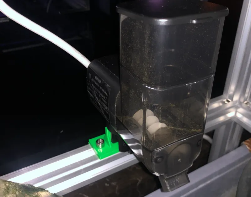 3030铝型材喂食器夹持底座