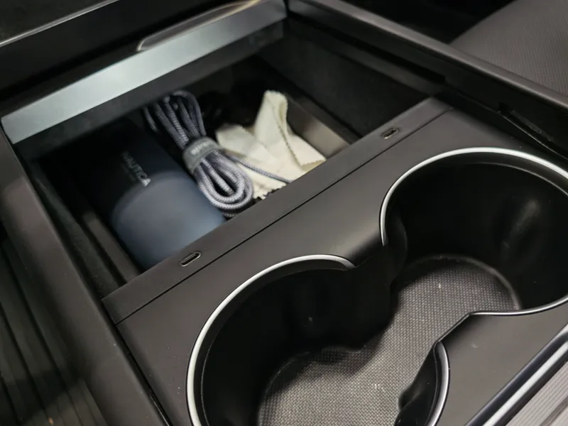 Tesla Model Y Juniper Center Console USB-C Hub