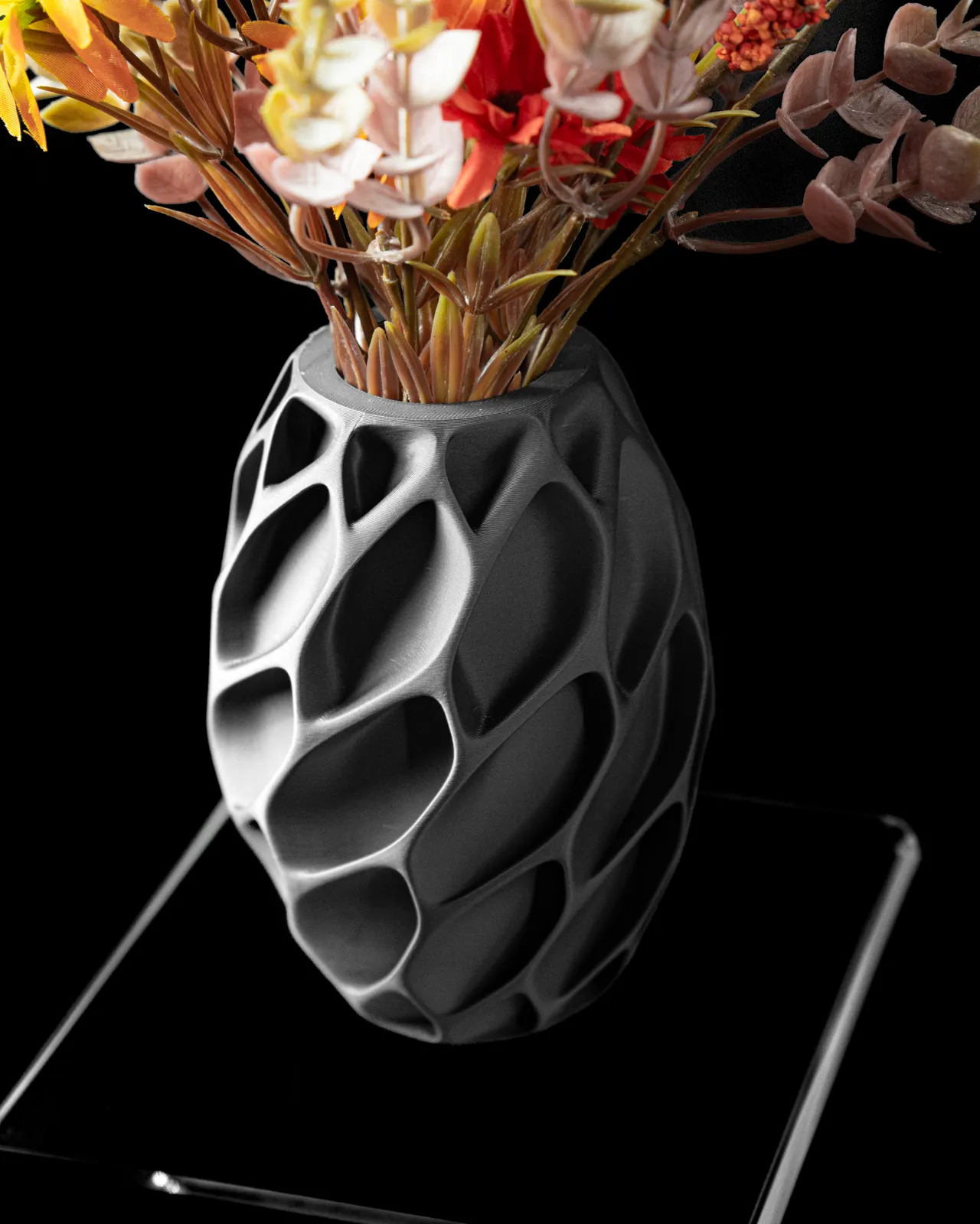 Exo Flower Vase by MODERN MACHINE view 3