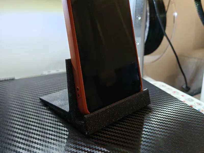 Simple phone stand