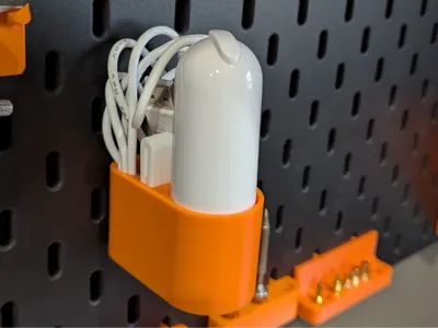 Skadis eSun Vacuum and Clip holder
