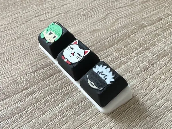 Présentoir pour 3 keycaps personnalisés