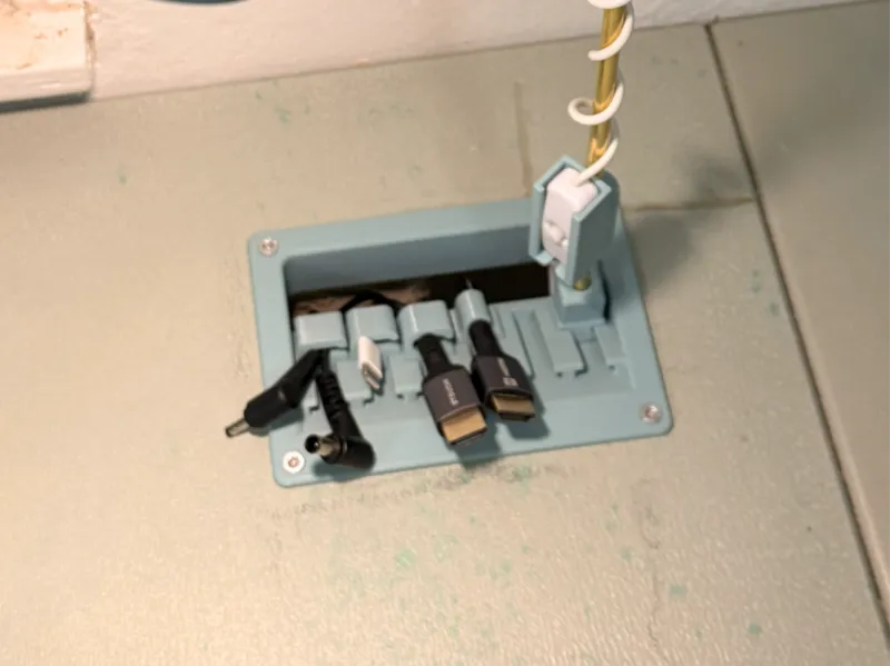 MHS-MS Einbau Kabeldurchlass Schreibtisch 