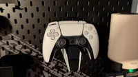 Support Skadis pour station de charge DualSense PS5 — photo 3