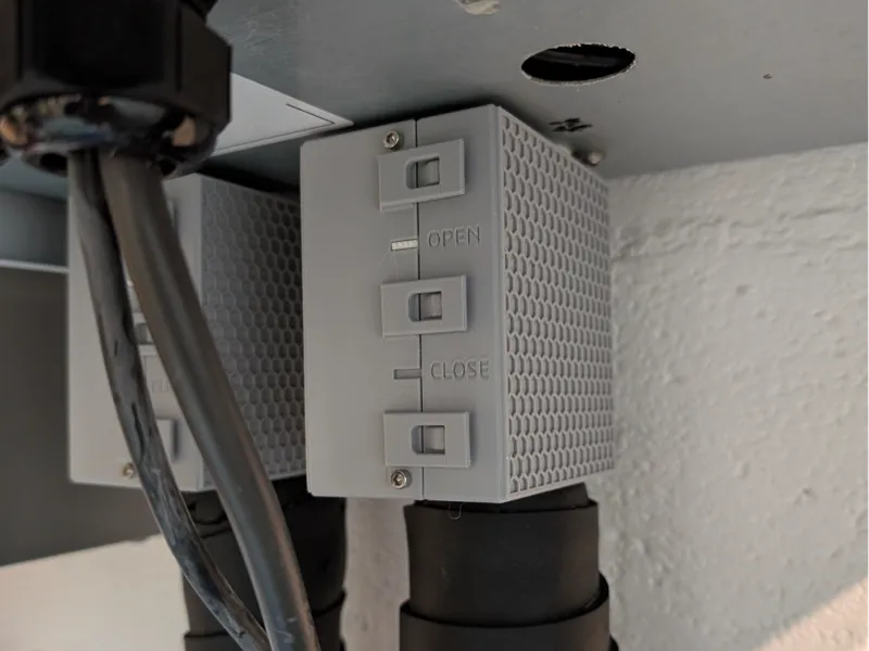 Boîtier isolé pour vannes de chauffage
