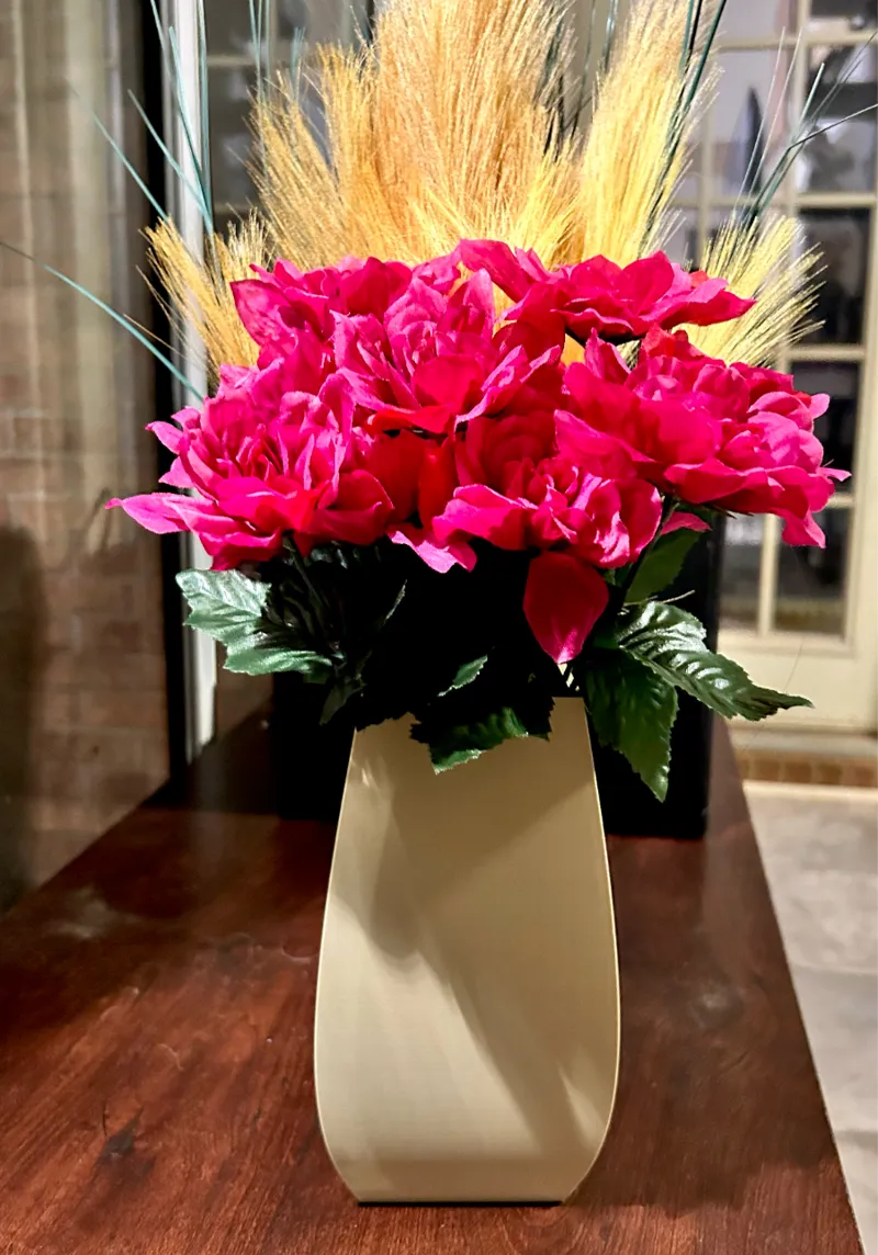 Modern Vase, Minimalist Design