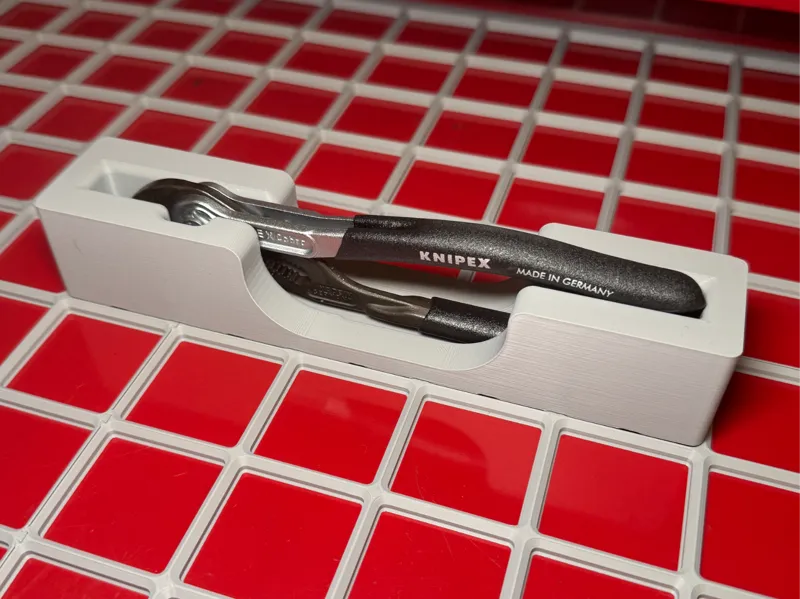 Knipex Cobra (180mm) Gridfinity Tray