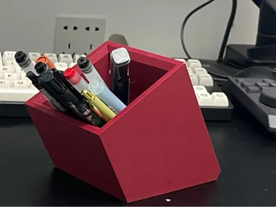 Minimalist pen holder