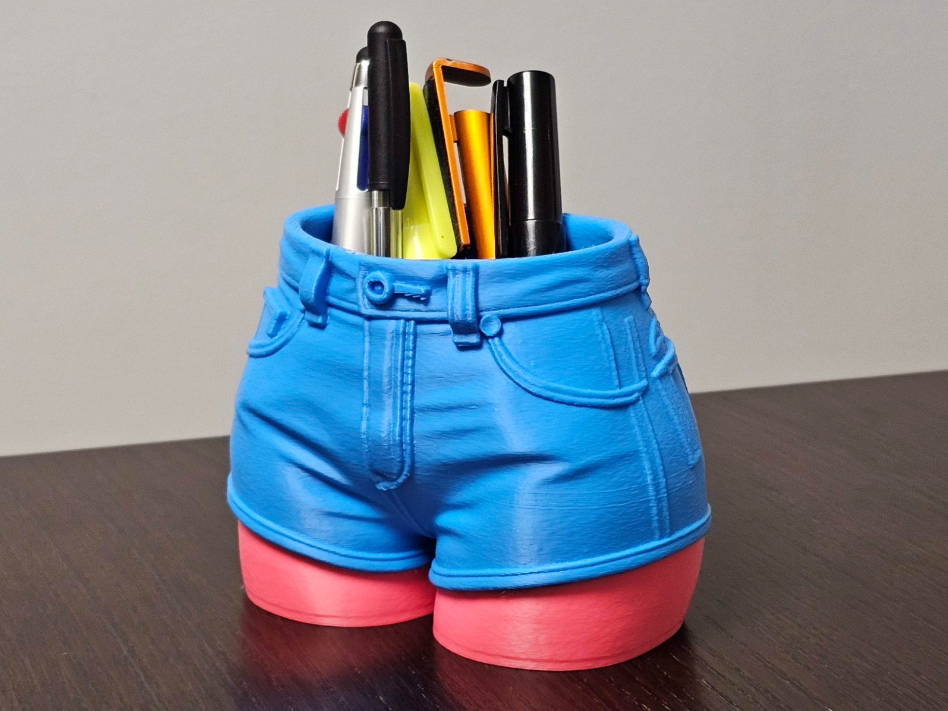 Portapenne Jeans corti - forma femminile