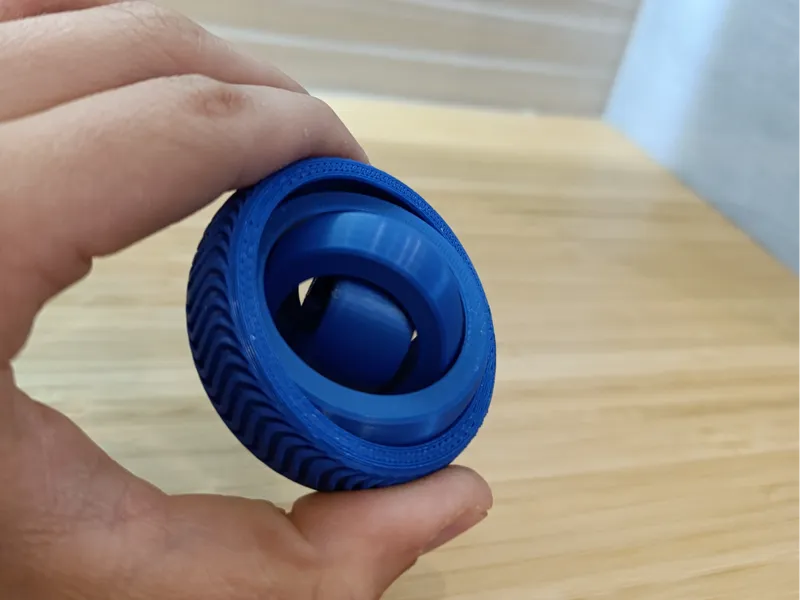 Four ring fidget