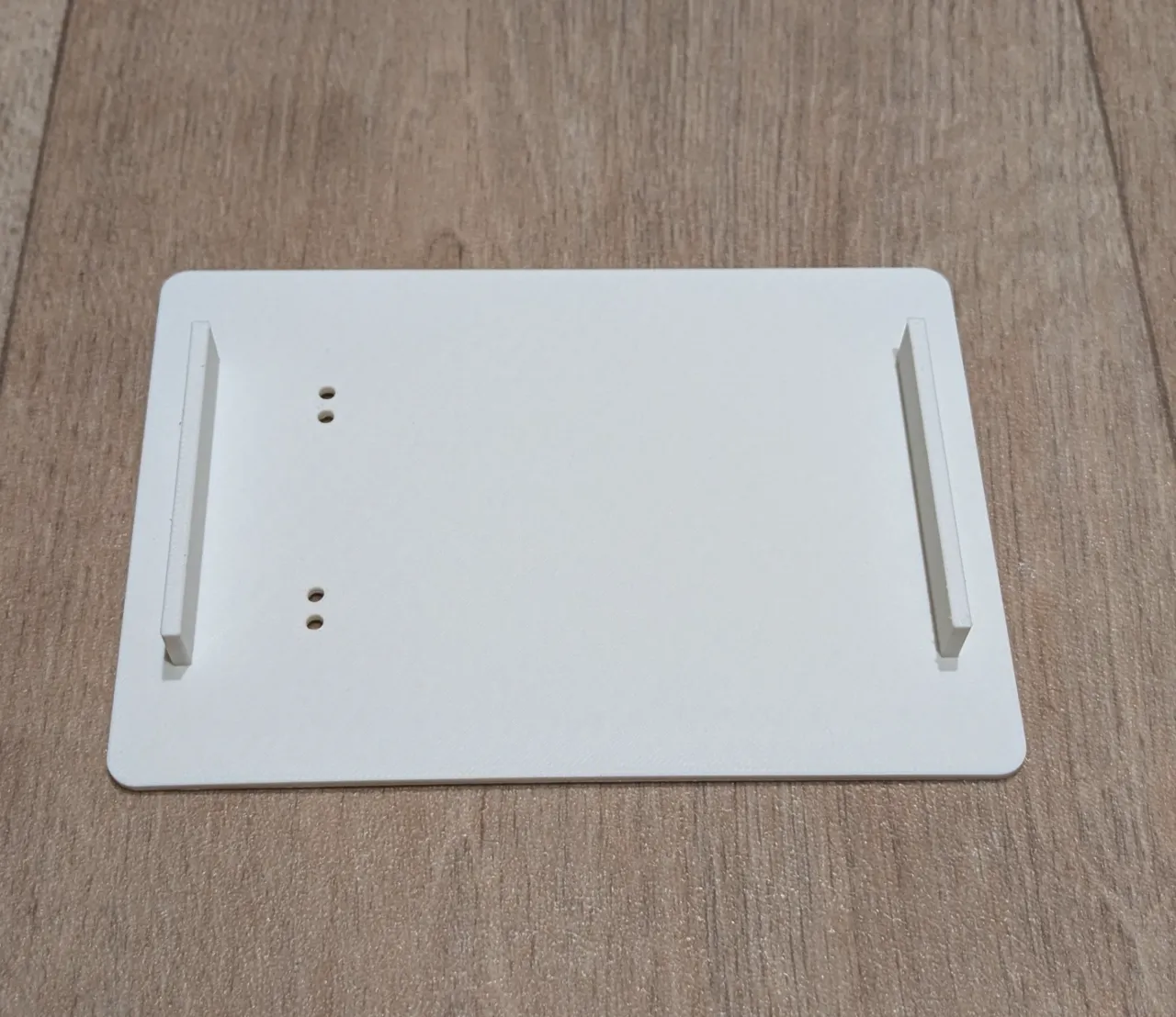 Earring presentation stand flat view 2
