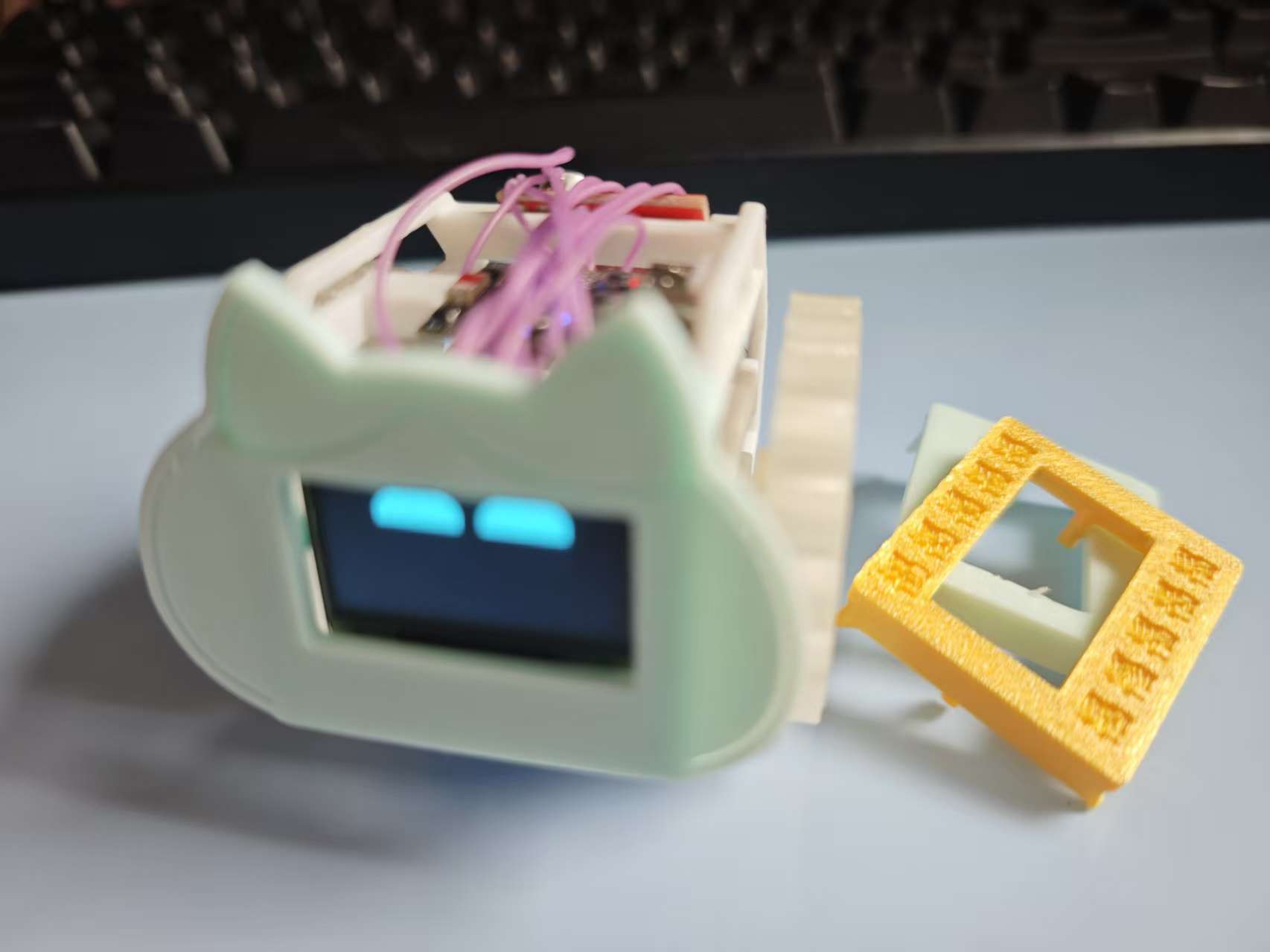 Miniatura 3 do modelo 3D 桌面机器人框架