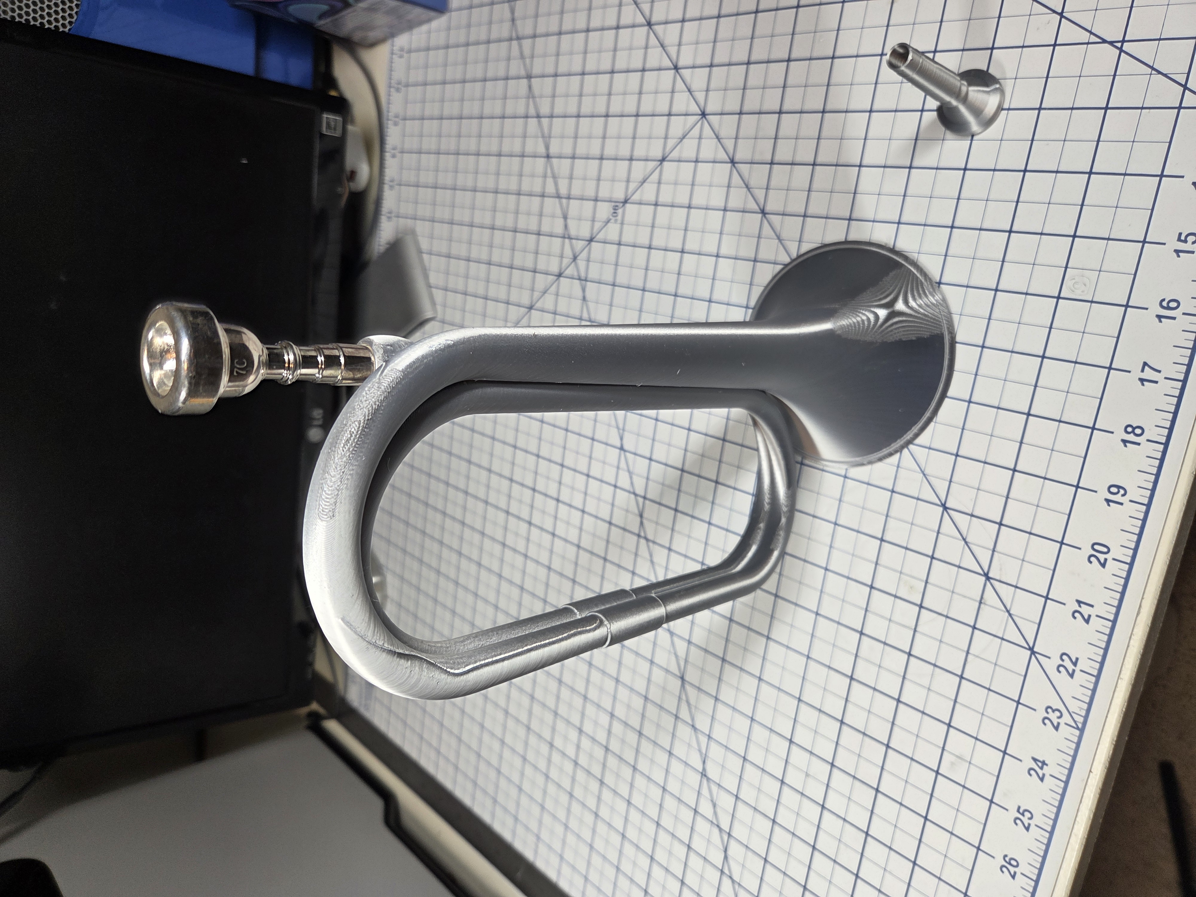 Miniatura 5 do modelo 3D Bugle V2