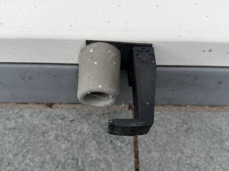 Doorstop/hook outdoor