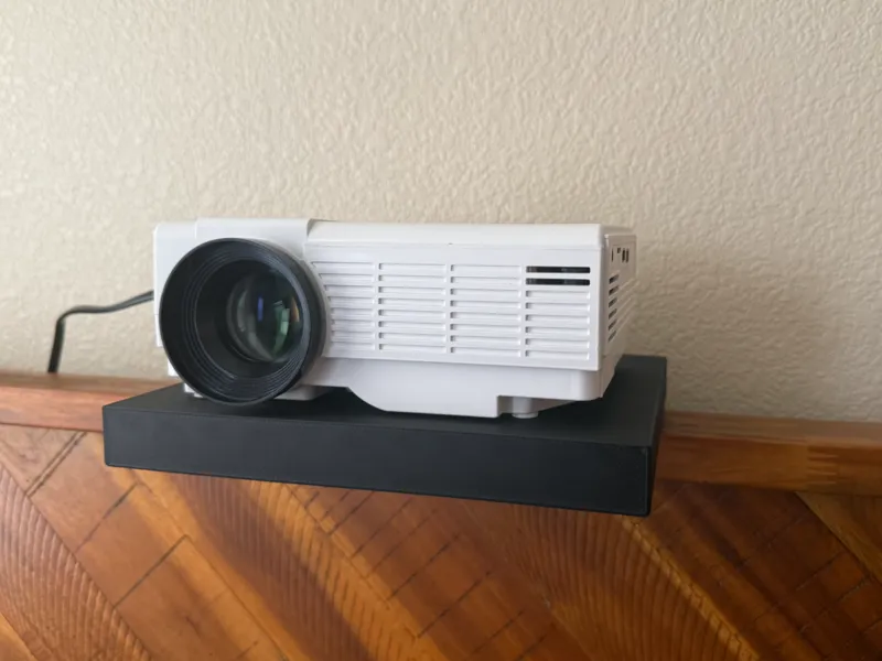 Bed mount for Projector