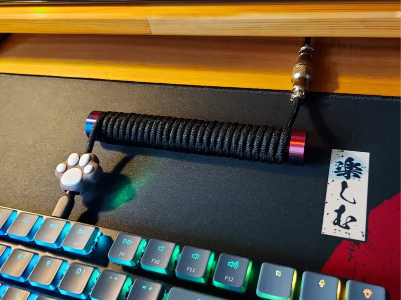 Keyboard aviator cable rod
