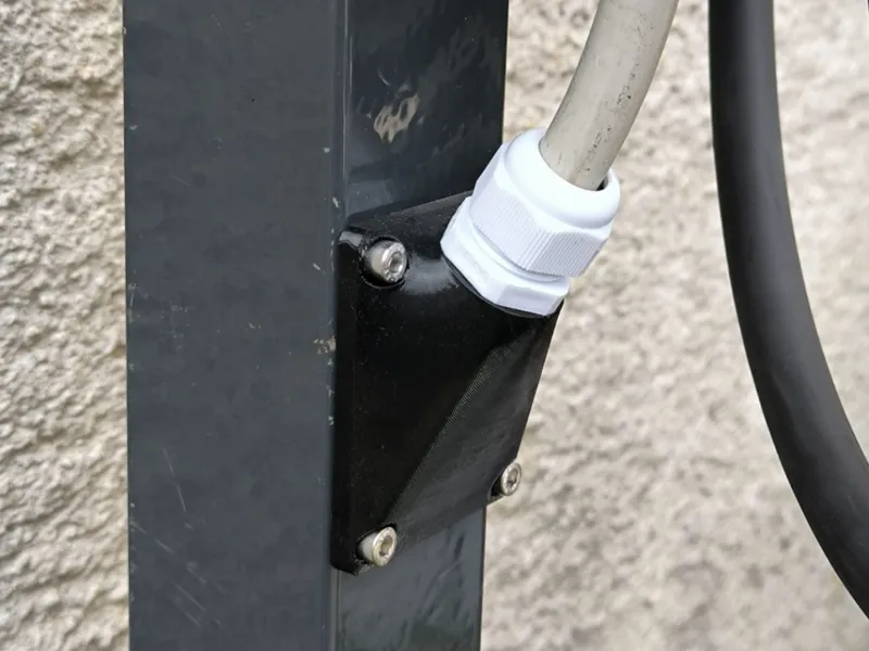 Cable Gland Angle Mount M25 PG19