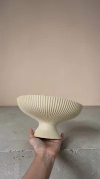Coupe design cannelée sur pied — photo 3