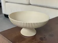 Coupe design cannelée sur pied — photo 1