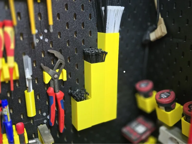Zipper holder Ikea Skadis