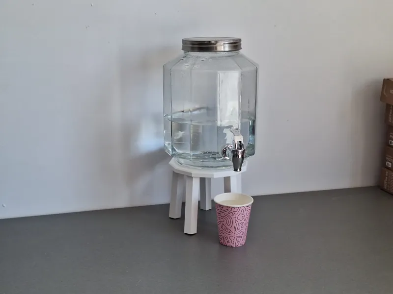Lemonade Jar Table