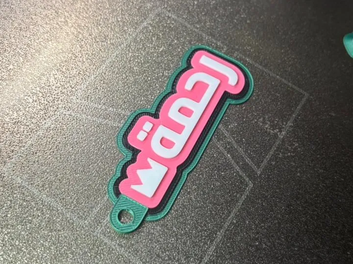 Llavero: ميدالية اسم متعددة الألوان | Name Keychain. Referencia del modelo original.