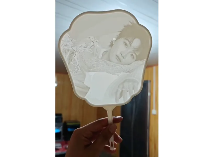 周深 扇子 《反深代词》实体专辑 海报 透光浮雕扇