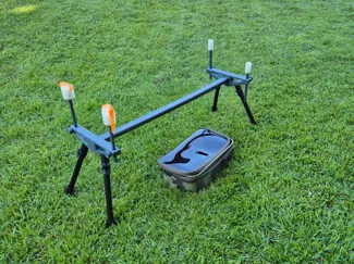 Kompaktes Rod Pod zum Fischen - zum Karpfen Angeln