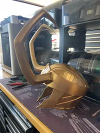 Casque inspiré de Loki — photo 3