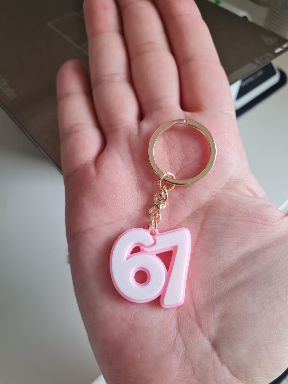 Miniatura 2 do modelo 3D 67 Keychain
