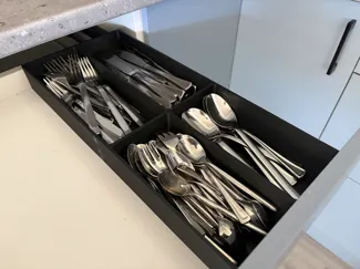 Compact draw cutlery organiser (47x20cm)
