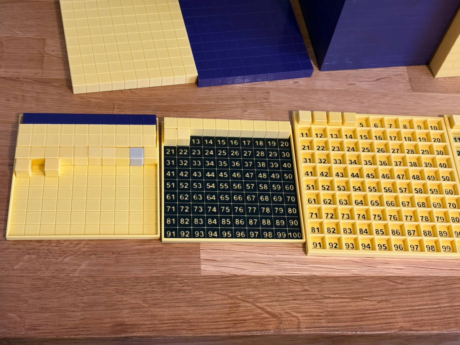 Diene - Base 10 Trays and Grids