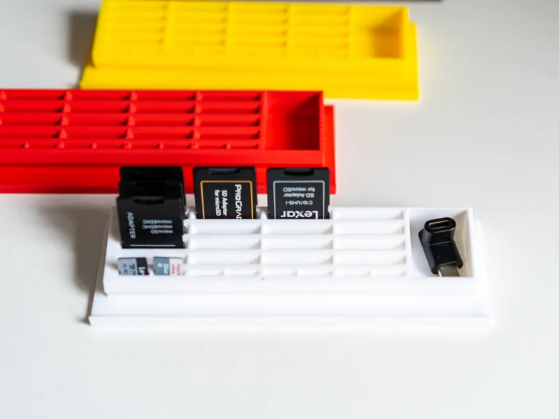 SD Card Storage (16x SD + 6x Micro SD)