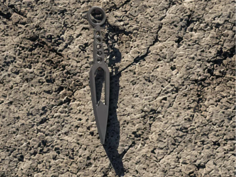 tiny trowing knife