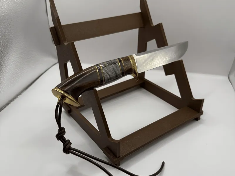 Folding knife stand