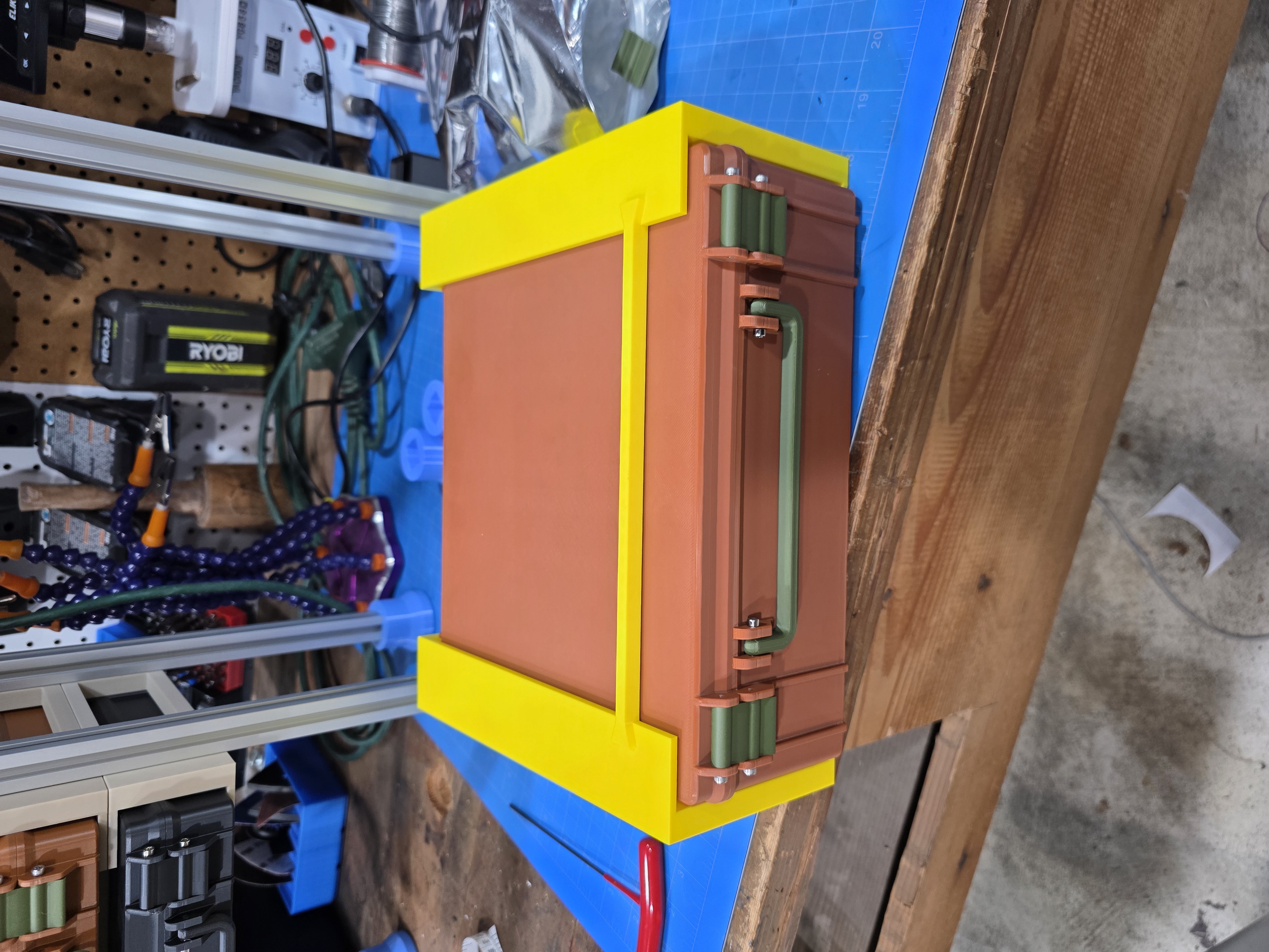Miniatura 2 do modelo 3D Gridfinity 6x5 Rugged case stacking system