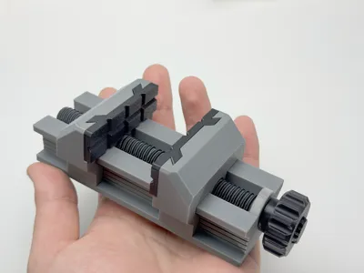 Mini Bench Vise (with replaceable jaws)